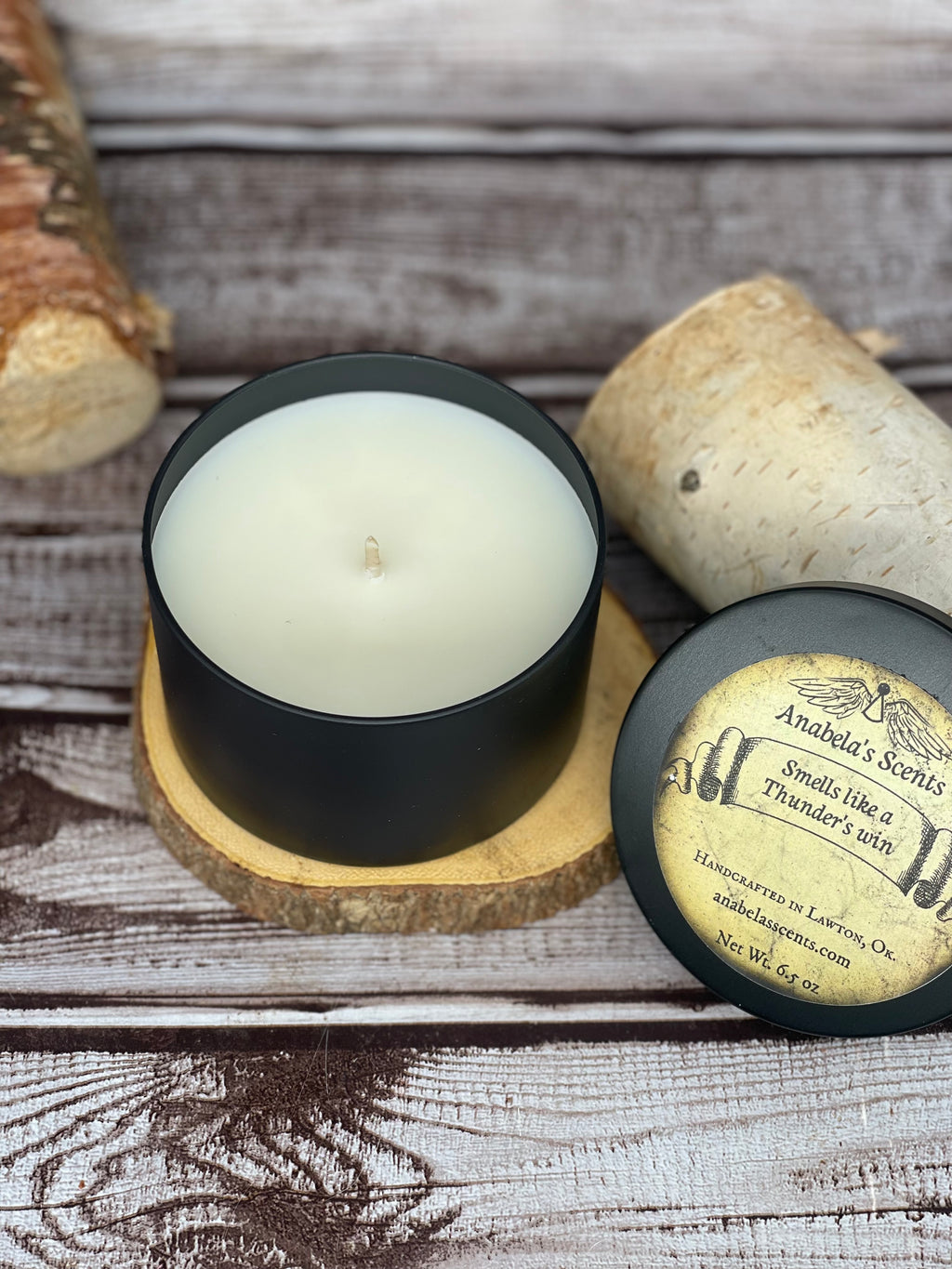 Smells like a Thunder’s win candle